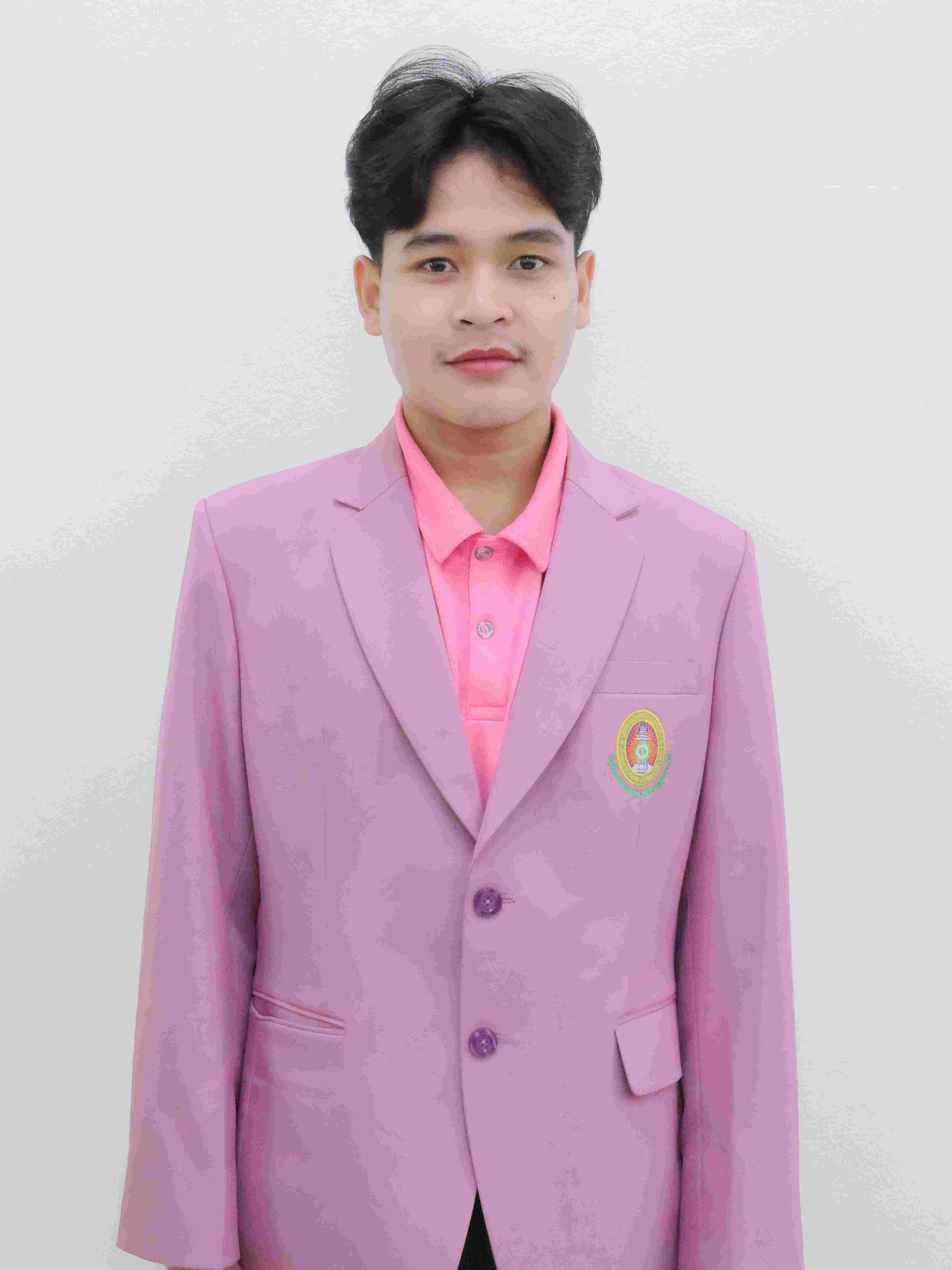 นายอนุรักษ์ ก่อแก้ว